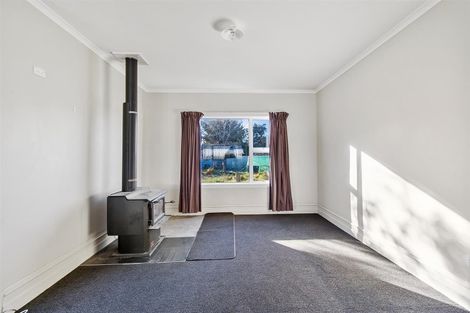 Photo of property in 48 Timaru Road, Waimate, 7924