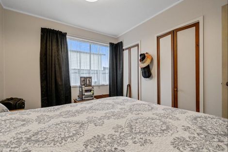 Photo of property in 5 Union Street, Merrilands, New Plymouth, 4312