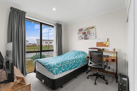 Photo of property in 24 Sholto Duncan Crescent, Halswell, Christchurch, 8025