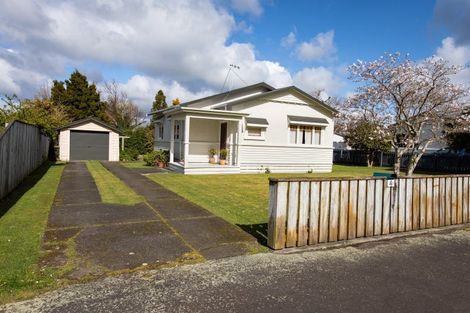Photo of property in 4 Trafalgar Street, Dannevirke, 4930
