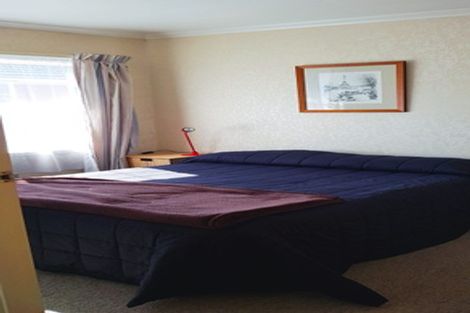 Photo of property in 2/11 Dowling Place, Pakuranga, Auckland, 2010