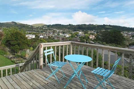 Photo of property in 32 James Cook Drive, Whitby, Porirua, 5024