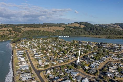 Photo of property in 9 Oyster Drive, Cooks Beach, Whitianga, 3591