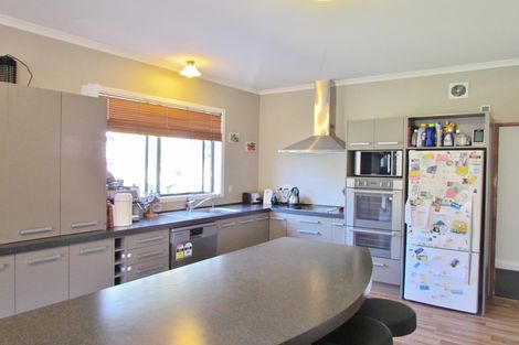 Photo of property in 182 Pukemiku Road, Mangamutu, Pahiatua, 4983