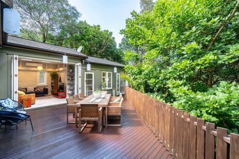 Photo of property in 55 Pupuke Road, Birkenhead, Auckland, 0627