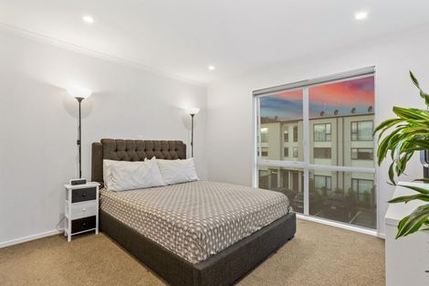 Photo of property in 41 Ambar Ridge Avenue, Massey, Auckland, 0614