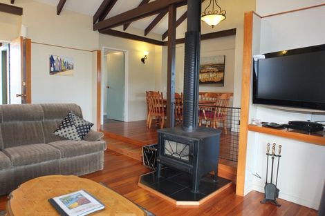 Photo of property in 30 Pratt Avenue, Foxton Beach, Foxton, 4815