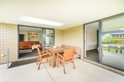 Photo of property in 27 Macdonald Heights, Feilding, 4702