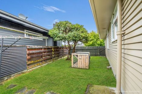 Photo of property in 9 Mokau Place, Terrace End, Palmerston North, 4410