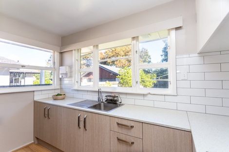 Photo of property in 10 Curletts Road, Sockburn, Christchurch, 8042