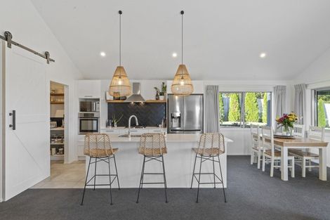 Photo of property in 47 Burrow Road, Pukekohe, 2120