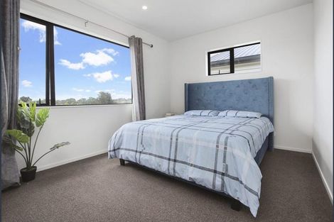 Photo of property in 38 Matawhanga Drive, Wattle Downs, Auckland, 2103