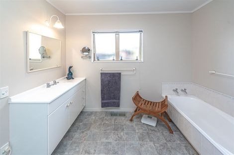 Photo of property in 29 Oakland Avenue, Saint Johns Hill, Whanganui, 4500