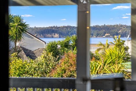 Photo of property in 34 Spinnaker Drive, Te Atatu Peninsula, Auckland, 0610