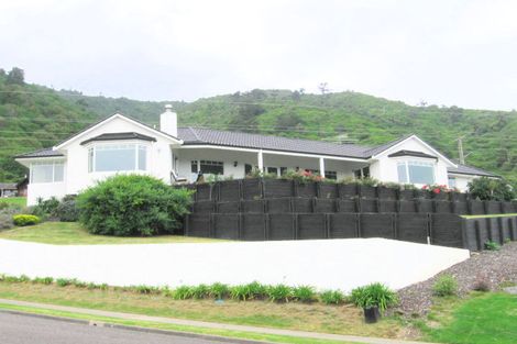 Photo of property in 157 Winara Avenue, Waikanae, 5036