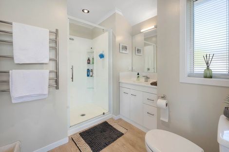 Photo of property in 68 Kenrigg Road, Kinloch, Taupo, 3377