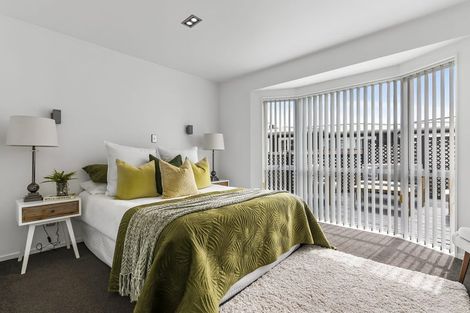 Photo of property in 1/73 Shakespeare Road, Milford, Auckland, 0620