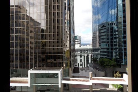 Photo of property in Terrace Garden Apartments, 2e/120 The Terrace, Wellington Central, Wellington, 6011