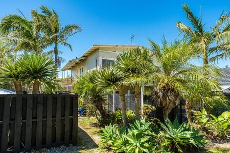 Photo of property in 9 Koromiko Street, New Lynn, Auckland, 0600