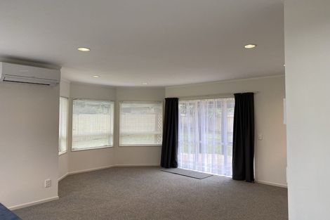 Photo of property in 39 Spackman Crescent, Paraparaumu, 5032