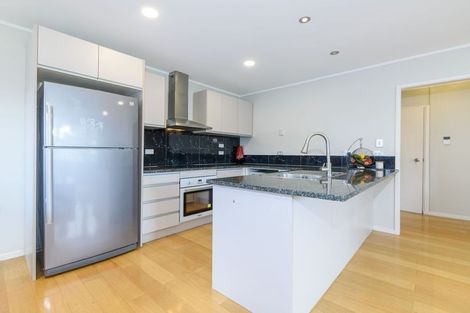 Photo of property in 17 Medina Place, Half Moon Bay, Auckland, 2012