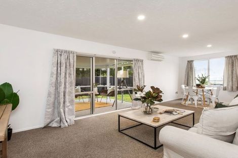 Photo of property in 15 Chadbury Street, Parklands, Christchurch, 8083