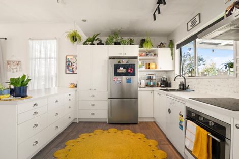 Photo of property in 4 Chaucer Street, Milton, 9220