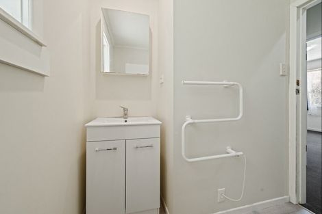 Photo of property in 81 Awanui Street, Merrilands, New Plymouth, 4312