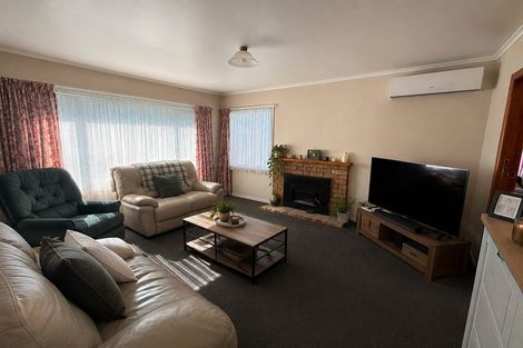 Photo of property in 13 Tiki Street, New Lynn, Auckland, 0600
