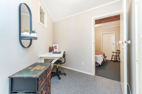 Photo of property in 8 Wilmshurst Place, Tawa, Wellington, 5028