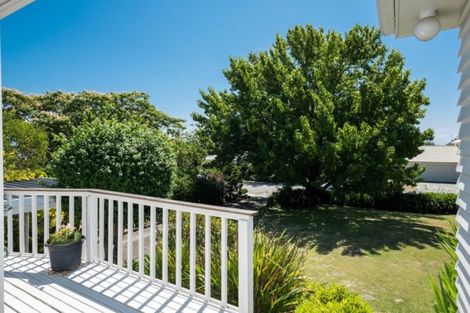 Photo of property in 5 Emerald Hill, Havelock North, 4130