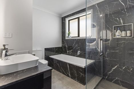 Photo of property in 52 Scott Road, Stanmore Bay, Whangaparaoa, 0932