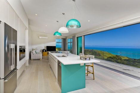 Photo of property in 110 Constable Road, Muriwai, Waimauku, 0881