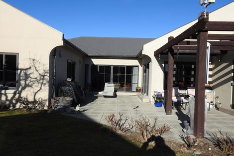 Photo of property in 10 Walnut Grove, Alexandra, 9320