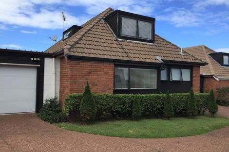 Photo of property in 2/7 Montrose Terrace, Mairangi Bay, Auckland, 0630