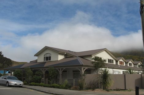 Photo of property in 2 South Karori Road, Karori, Wellington, 6012