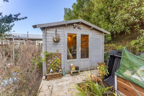 Photo of property in 24 Acacia Avenue, Maungaraki, Lower Hutt, 5010