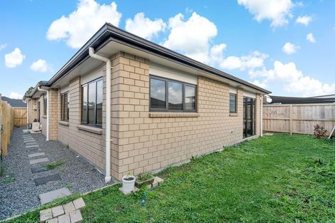 Photo of property in 12 Koroheke Road, Takanini, 2110