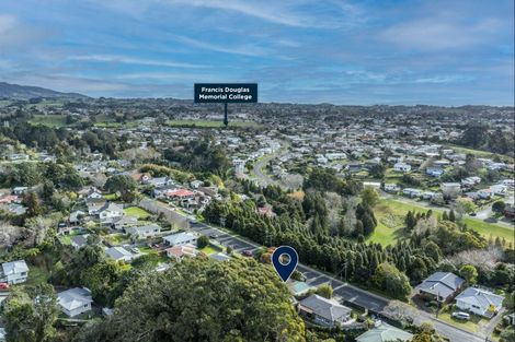 Photo of property in 203 Frankley Road, Frankleigh Park, New Plymouth, 4310