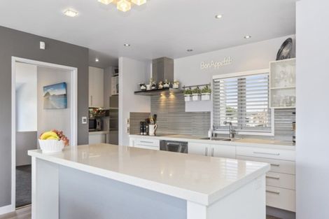 Photo of property in 115b Valley Road, Mount Maunganui, 3116