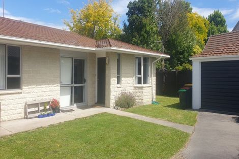 Photo of property in 2/51 Ambleside Drive, Burnside, Christchurch, 8053