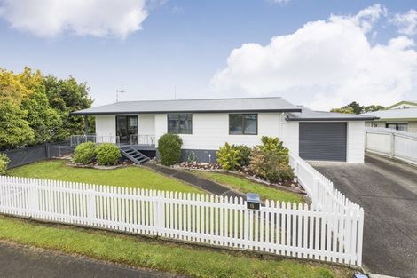 Photo of property in 15 Caroline Drive, Feilding, 4702