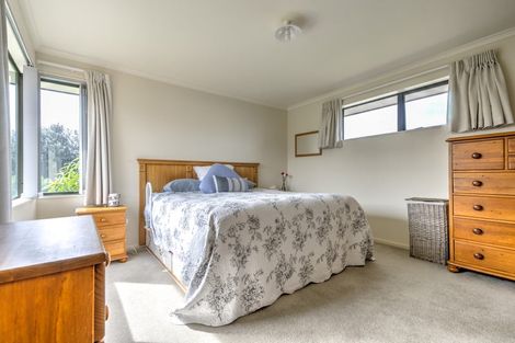 Photo of property in 108 Ayrshire Drive, Grandview Heights, Hamilton, 3200