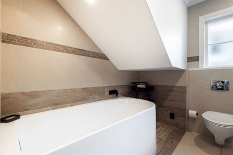 Photo of property in 113 Carlisle Road, Torbay, Auckland, 0632