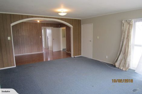 Photo of property in 42 Redwood Drive, Massey, Auckland, 0614