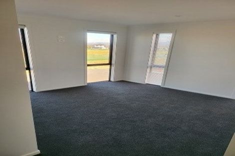 Photo of property in 2 Atutahi Lane, Papamoa Beach, 3118
