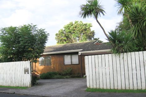Photo of property in 4 Glen Close, Glen Eden, Auckland, 0602
