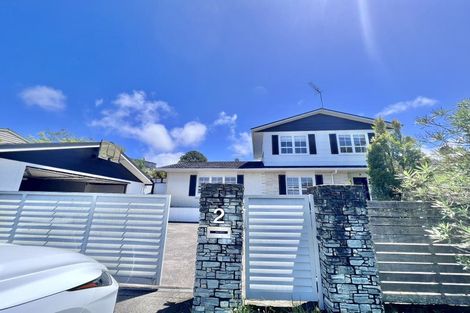 Photo of property in 2 King Richard Place, Browns Bay, Auckland, 0630