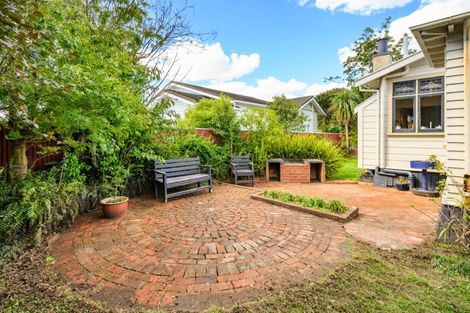 Photo of property in 19 Beresford Street, Takaro, Palmerston North, 4410