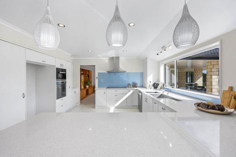 Photo of property in 289 Old North Road, Kumeu, 0892